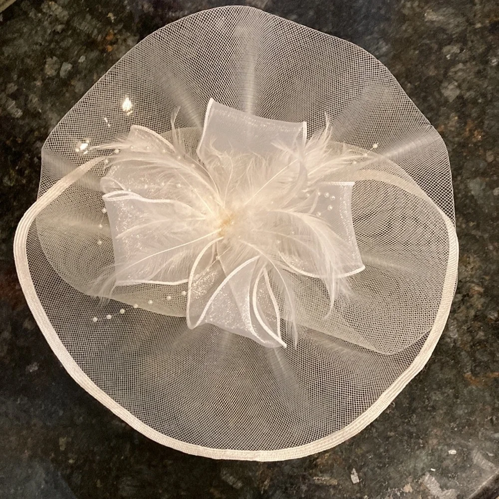 Large handmade side hat Kentucky derby style wedding - Picture 4 of 8